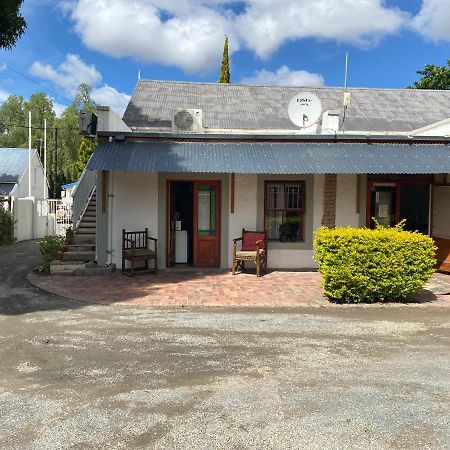 Leo Guest House 罗伯森 外观 照片
