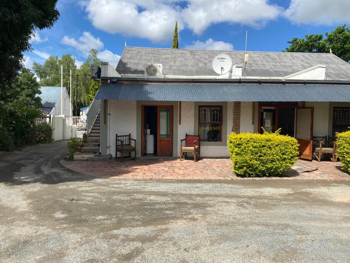 Leo Guest House 罗伯森 外观 照片