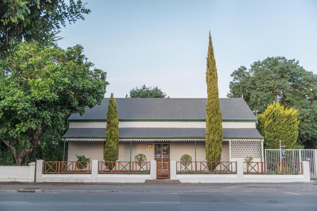Leo Guest House 罗伯森 外观 照片
